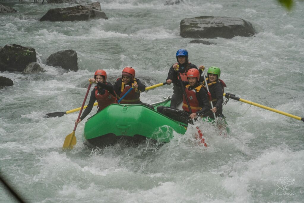 Rafting sous la pluie